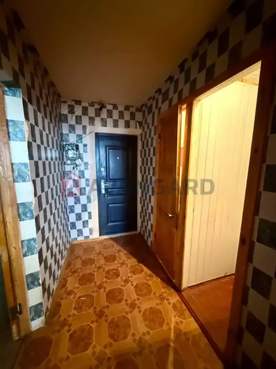 1 ��. ��������, 36/17/8 ��. �., 13/17 ������ ���� 8