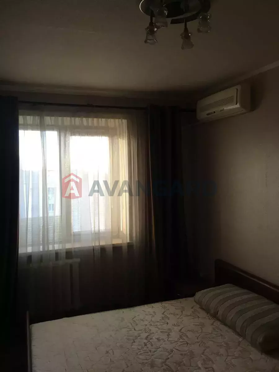 2 ��. ��������, 49/-/8 ��. �., 9/9 ������ ���� 4