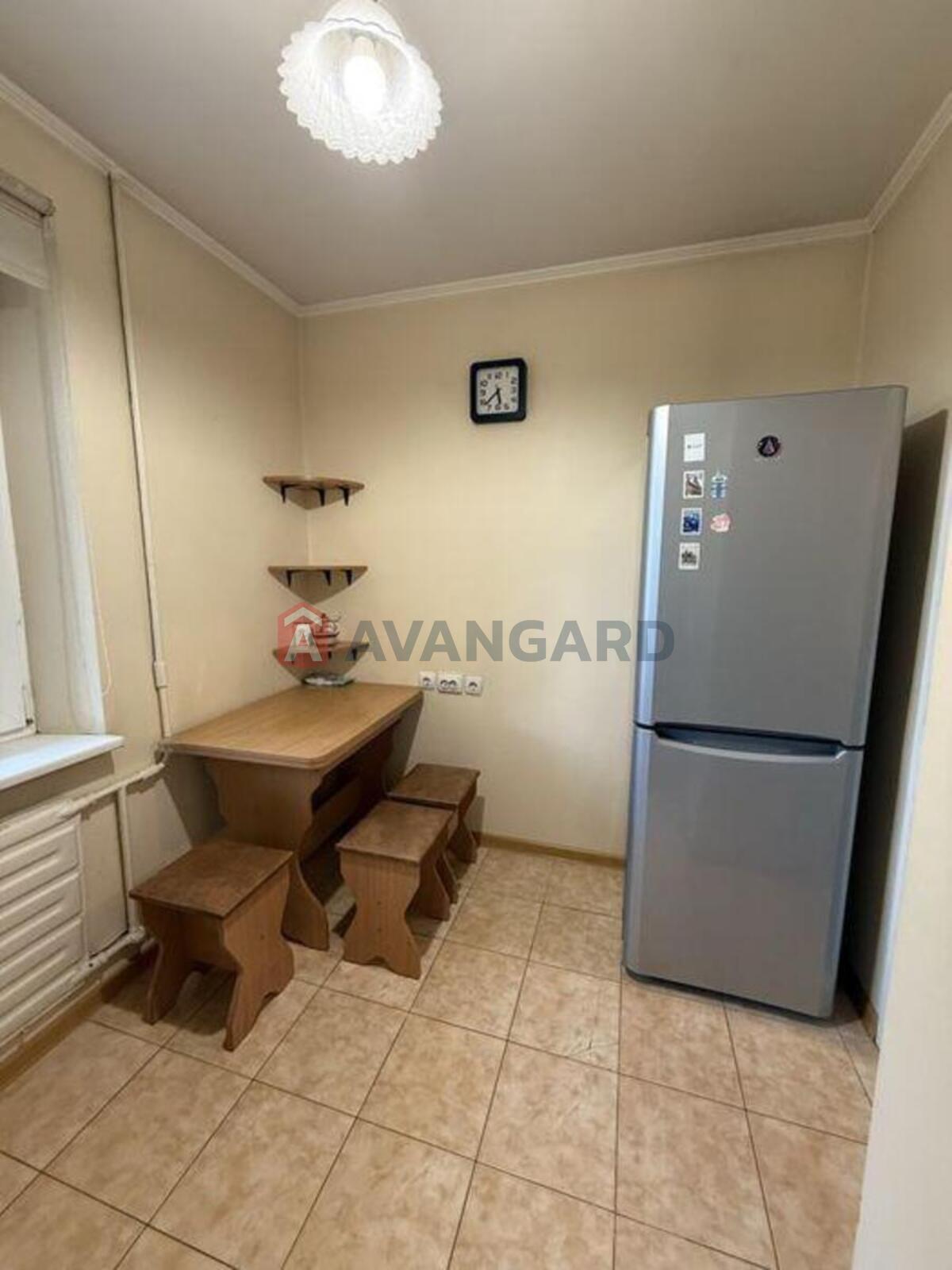 1 ��. ��������, 28/-/6 ��. �., 3/9 ������ ���� 4