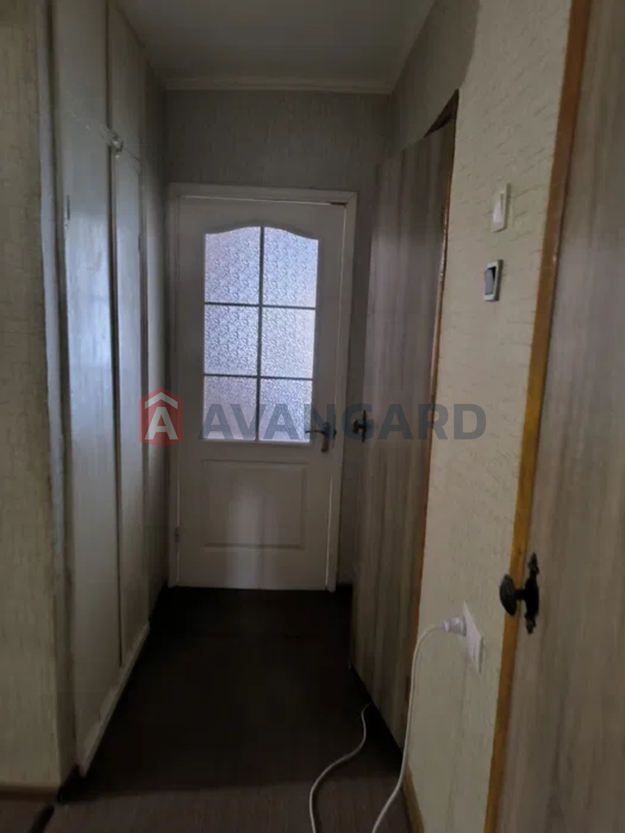 3 ��. ��������, 66/-/10 ��. �., 7/9 ������ ���� 9