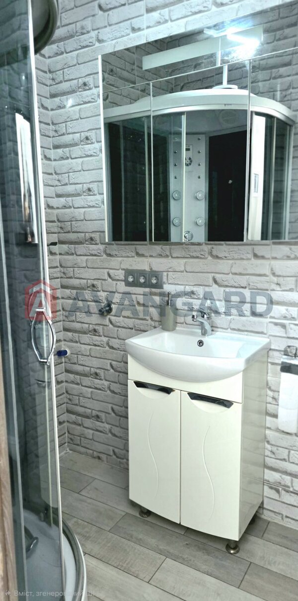 1 ����. ��������, 22/18/3 ��. �., 2/4 ���� ���� 10