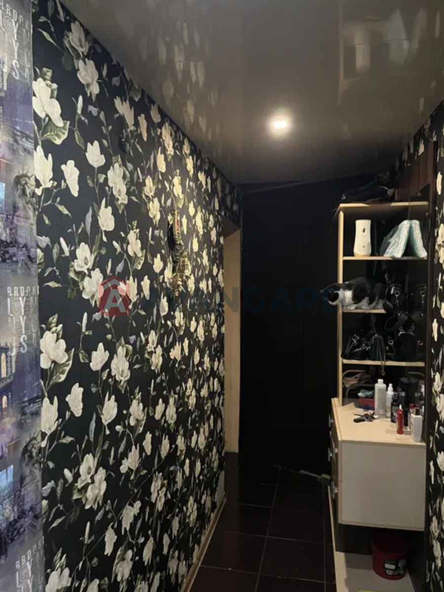 2 ��. ��������, 45/-/6 ��. �., 3/5 ������ ���� 9