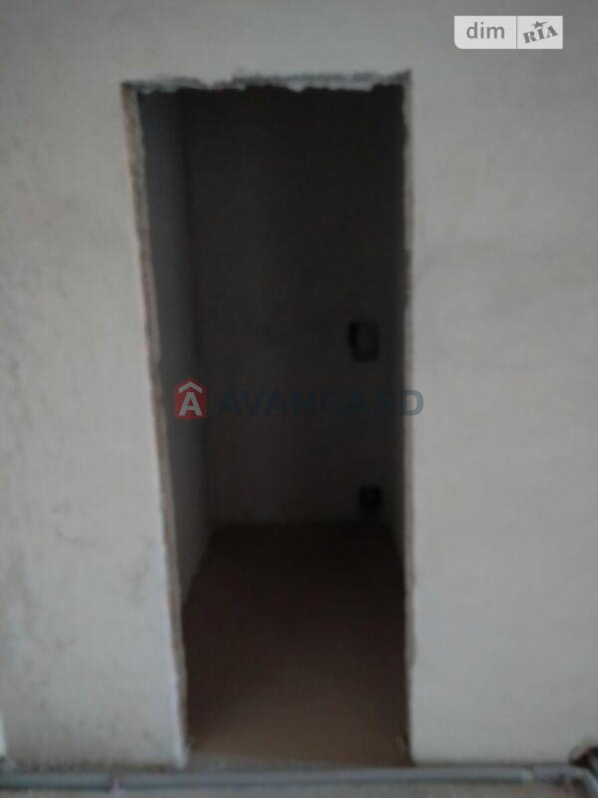 2 ��. ��������, 77/34/10 ��. �., 4/8 ������ ���� 10