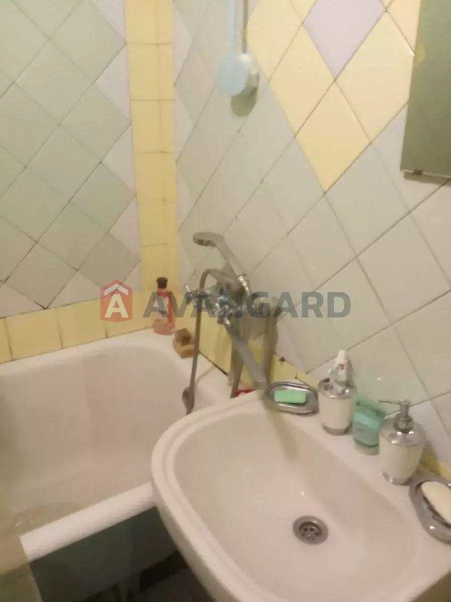 1 ��. ��������, 40/-/7 ��. �., 4/9 ������ ���� 5