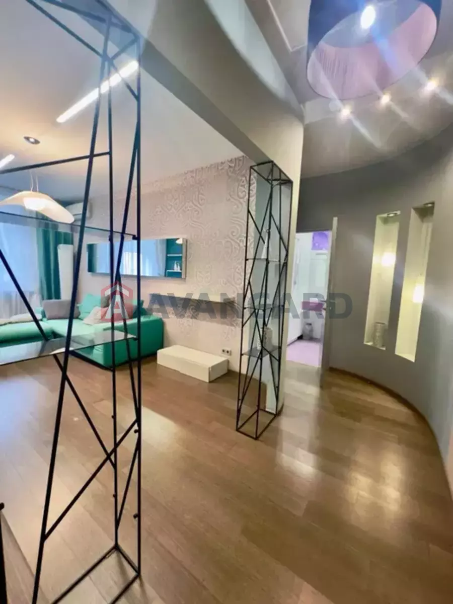 2 ��. ��������, 63/-/10 ��. �., 6/12 ������ ���� 5