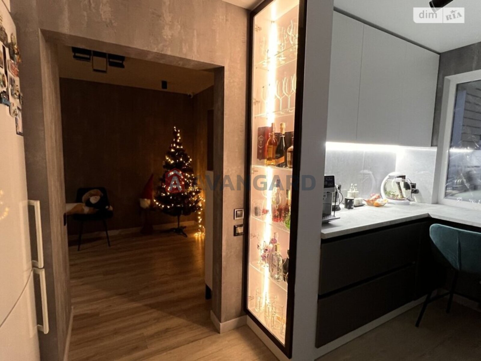 3 ��. ��������, 78/-/10 ��. �., 5/10 ������ ���� 2