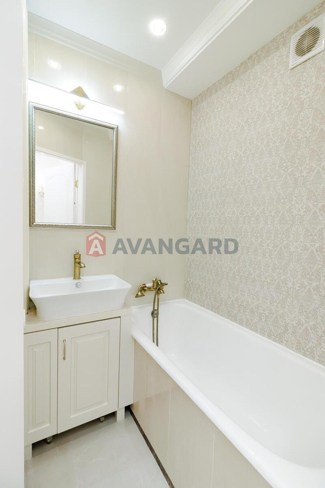 2 ��. ��������, 46/29/8 ��. �., 2/5 ������ ���� 19