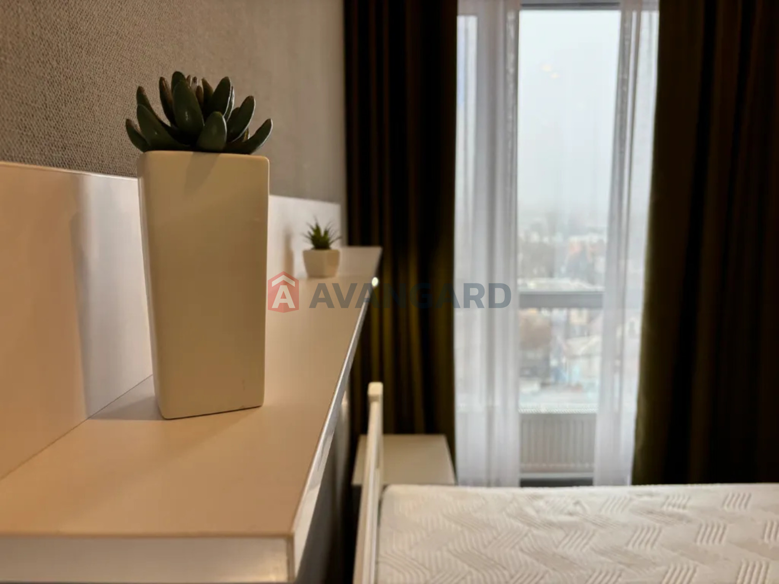 3 ��. ��������, 78/22/29 ��. �., 9/11 ������ ���� 14