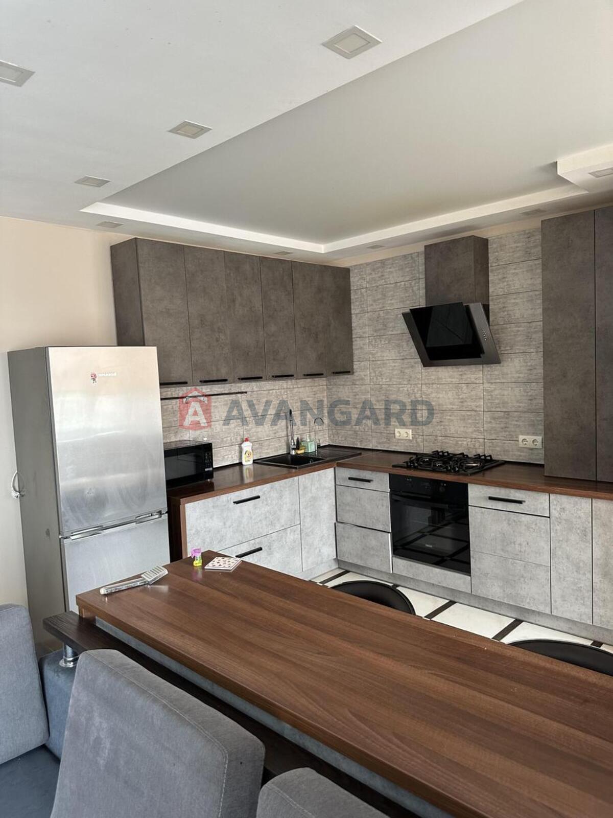 3 ��. ��������, 94/50/12 ��. �., 11/12 ������ ���� 3