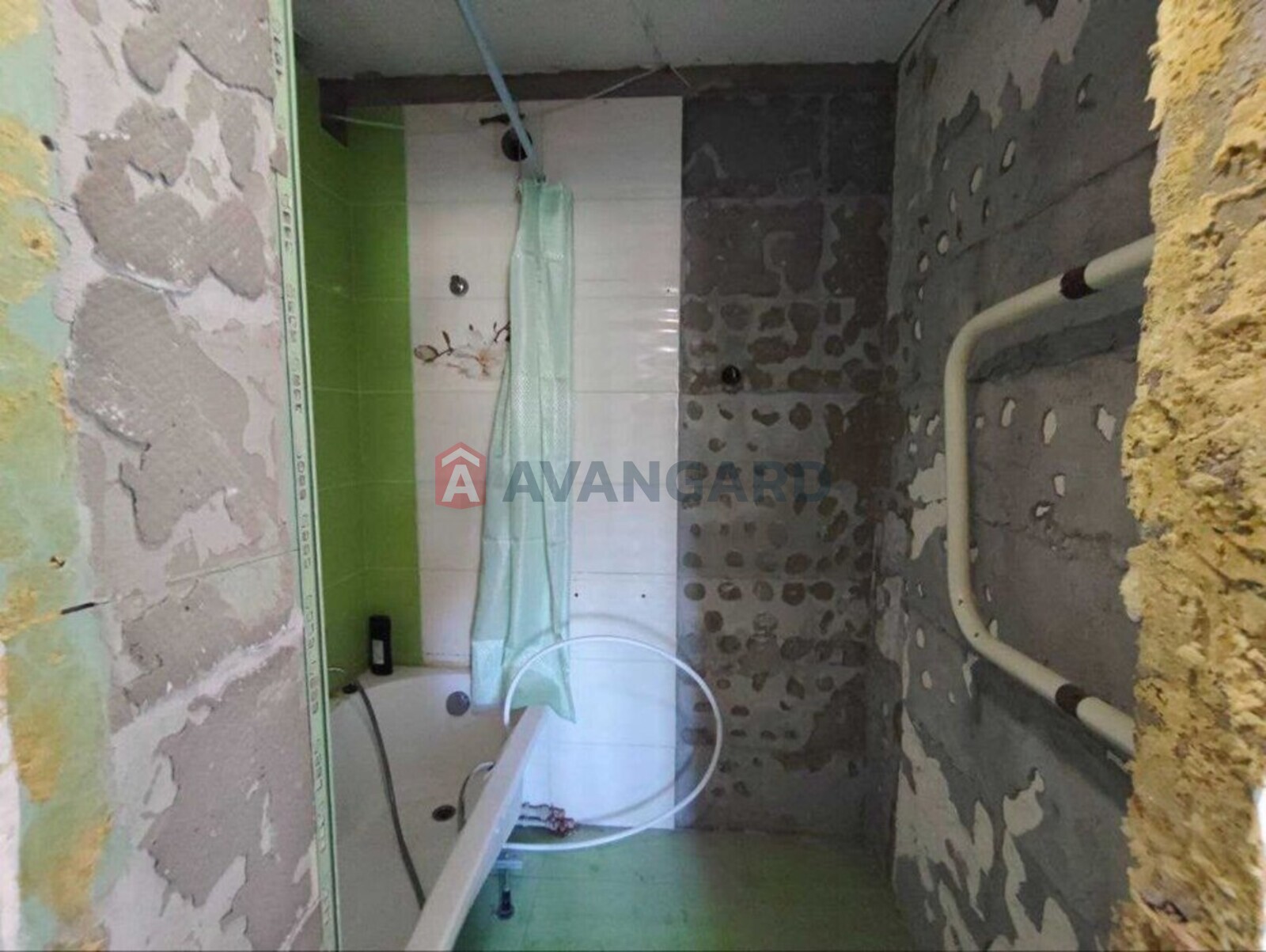 3 ��. ��������, 67/-/8 ��. �., 4/14 ������ ���� 18