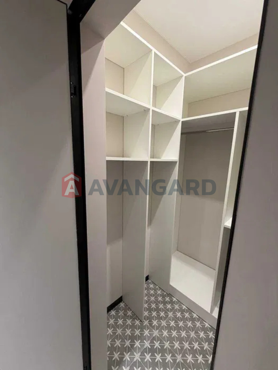 1 ��. ��������, 40/-/20 ��. �., 4/10 ������ ���� 14