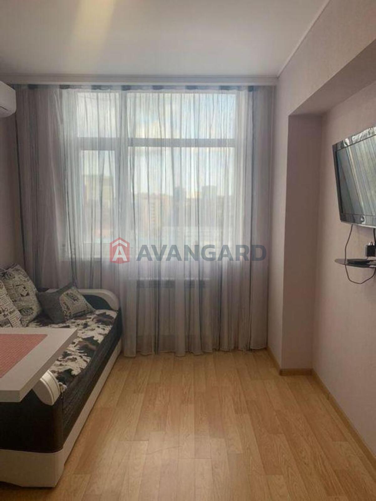 1 ��. ��������, 18/-/10 ��. �., 9/13 ������ ���� 2