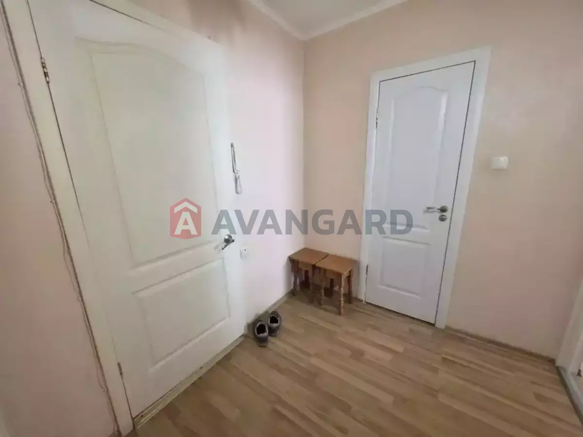 1 ��. ��������, 40/20/- ��. �., 8/9 ������ ���� 6