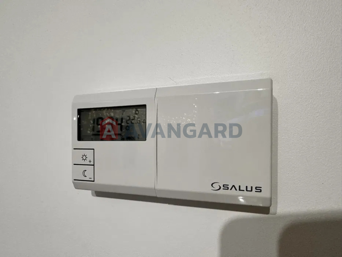 3 ��. ��������, 95/-/11 ��. �., 9/10 ������ ���� 14