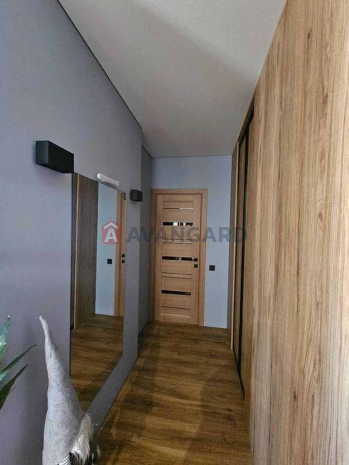 3 ��. ��������, 84/-/6 ��. �., 14/25 ������ ���� 5