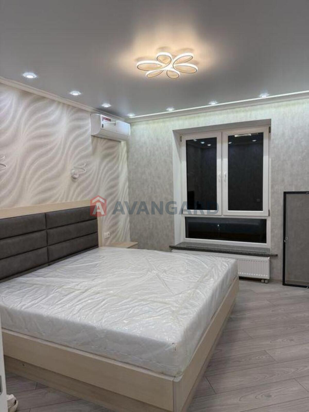 2 ��. ��������, 68/-/18 ��. �., 4/8 ������ ���� 5