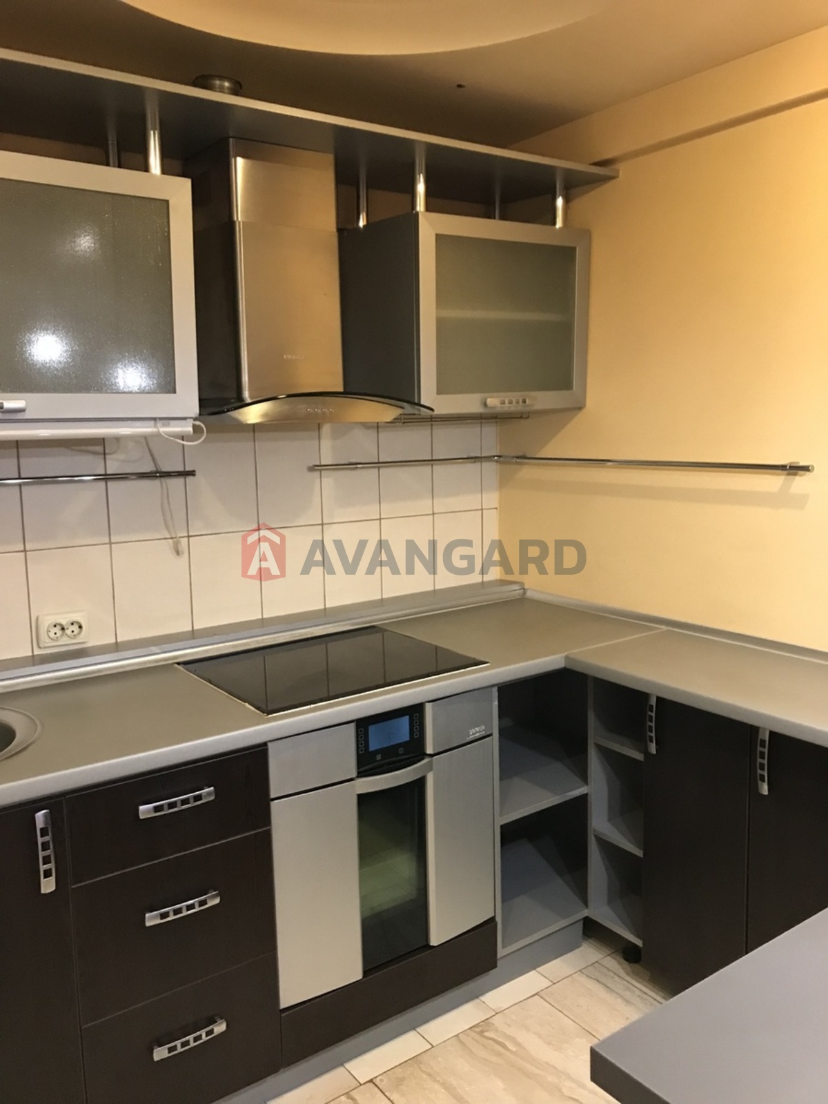 1 ��. ��������, 42/25/6 ��. �., 16/17 ������ ���� 4