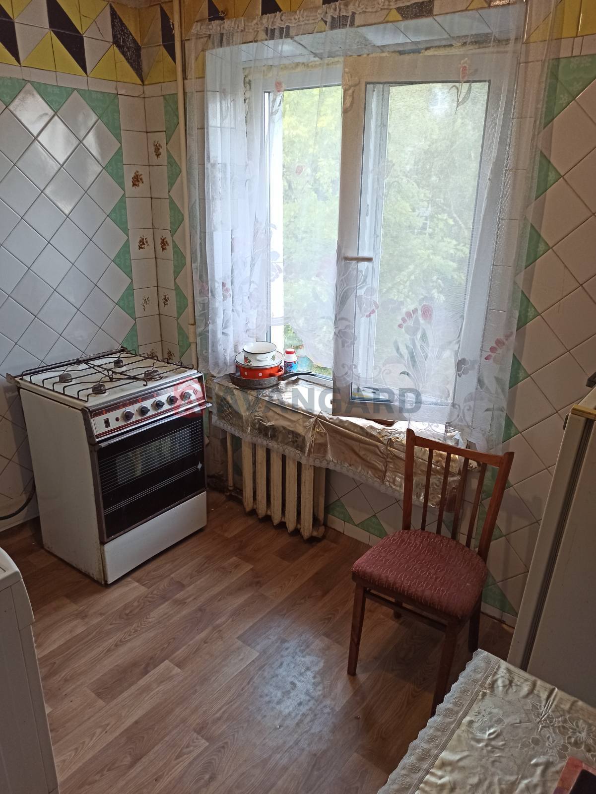 1 ����. ��������, 43/-/- ��. �., 12/12 ���� ���� 4