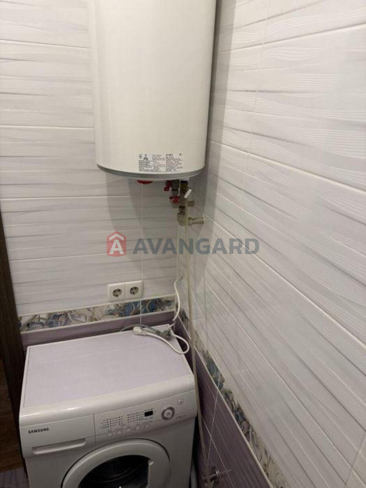 1 ��. ��������, 22/-/4 ��. �., 6/10 ������ ���� 9