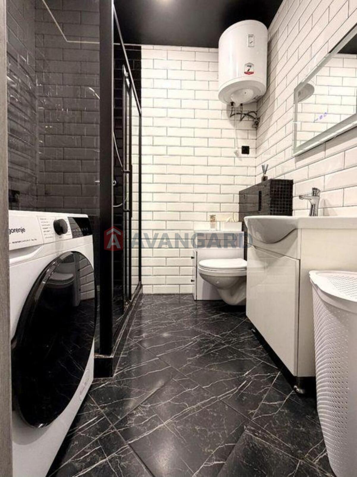 1 ��. ��������, 32/-/9 ��. �., 8/10 ������ ���� 4