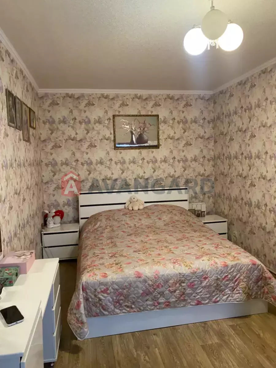 4 ��. ��������, 103/-/- ��. �., 4/9 ������ ���� 20