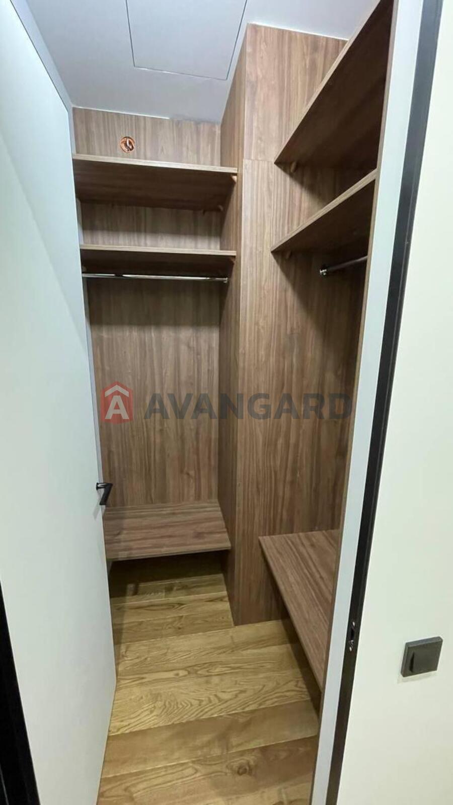 1 ��. ��������, 62/34/27 ��. �., 23/33 ������ ���� 2