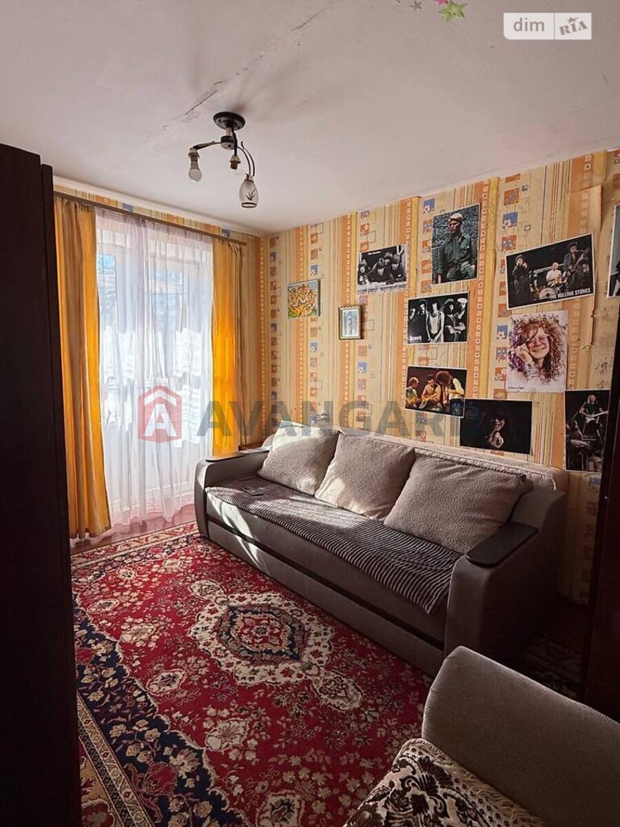 3 ����. ��������, 63/38/9 ��. �., 2/5 ���� ���� 10