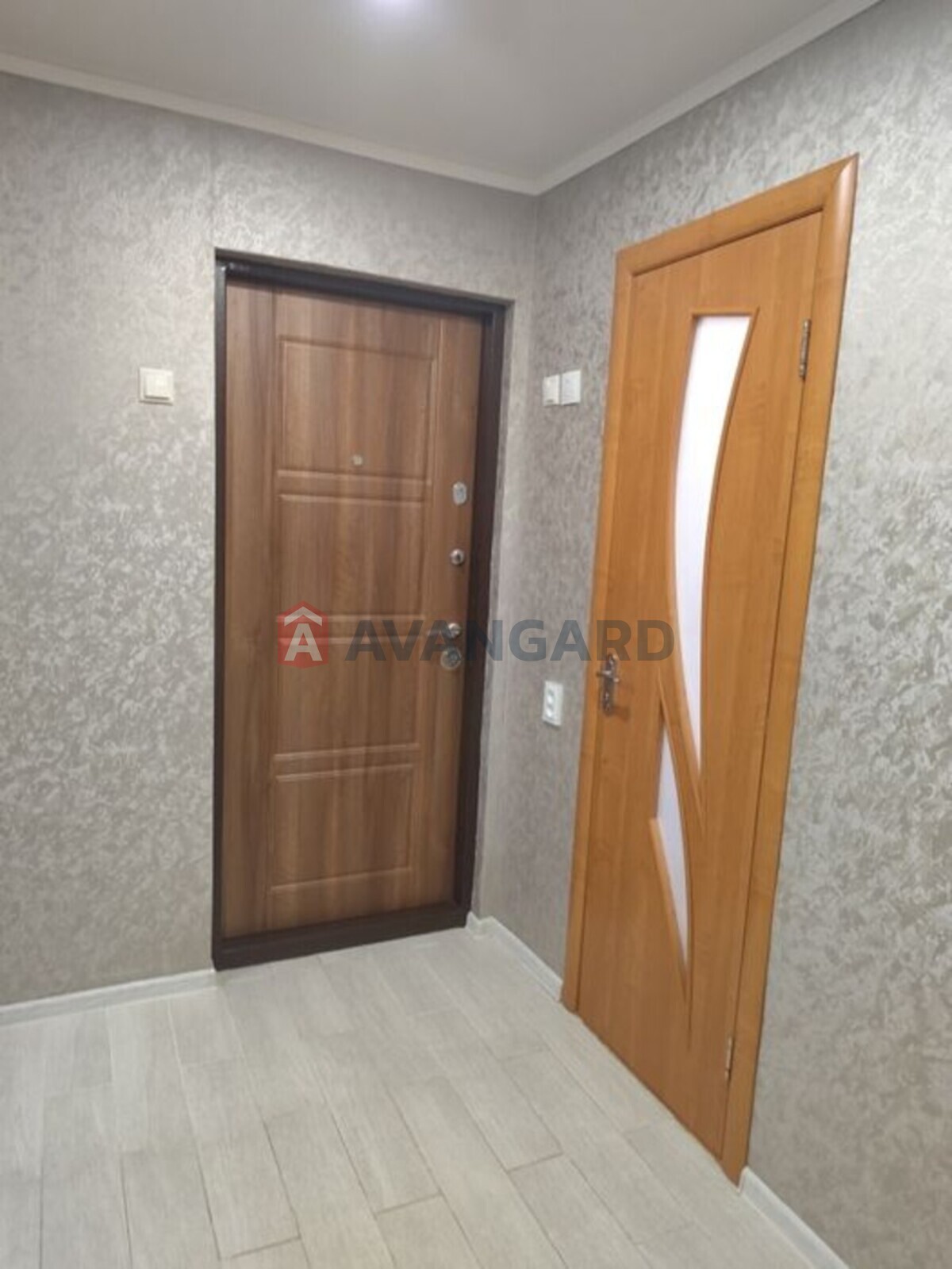 3 ��. ��������, 68/-/7 ��. �., 7/9 ������ ���� 5