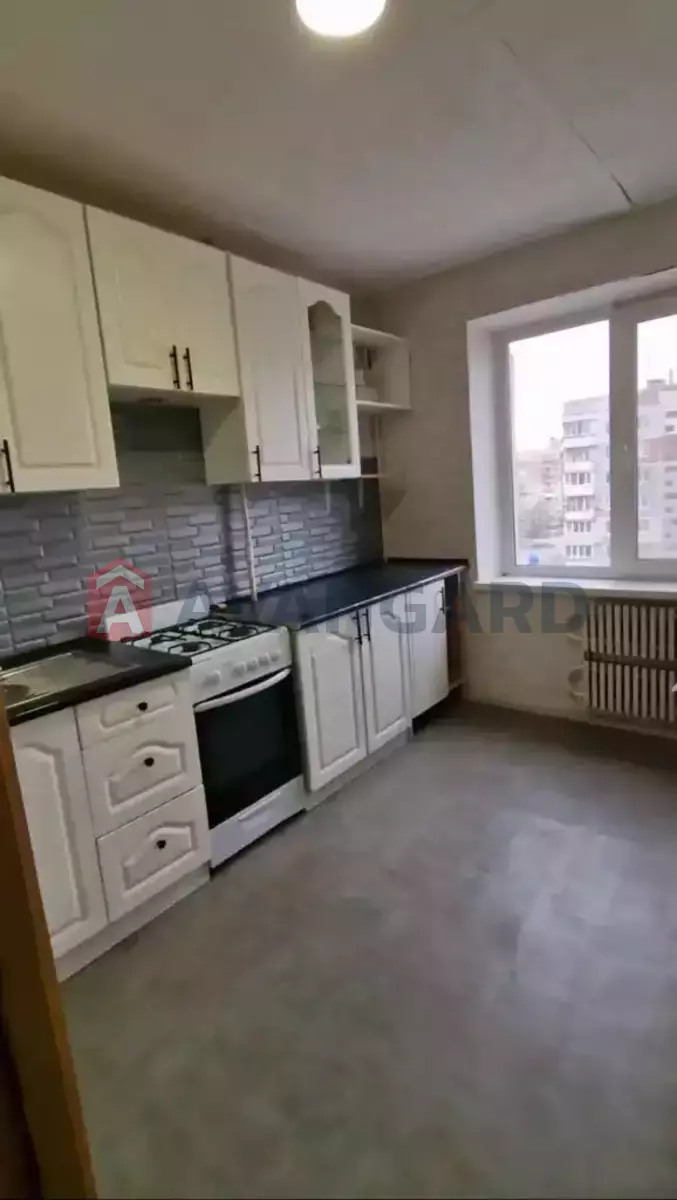 2 ��. ��������, 50/29/8 ��. �., 8/10 ������ ���� 4