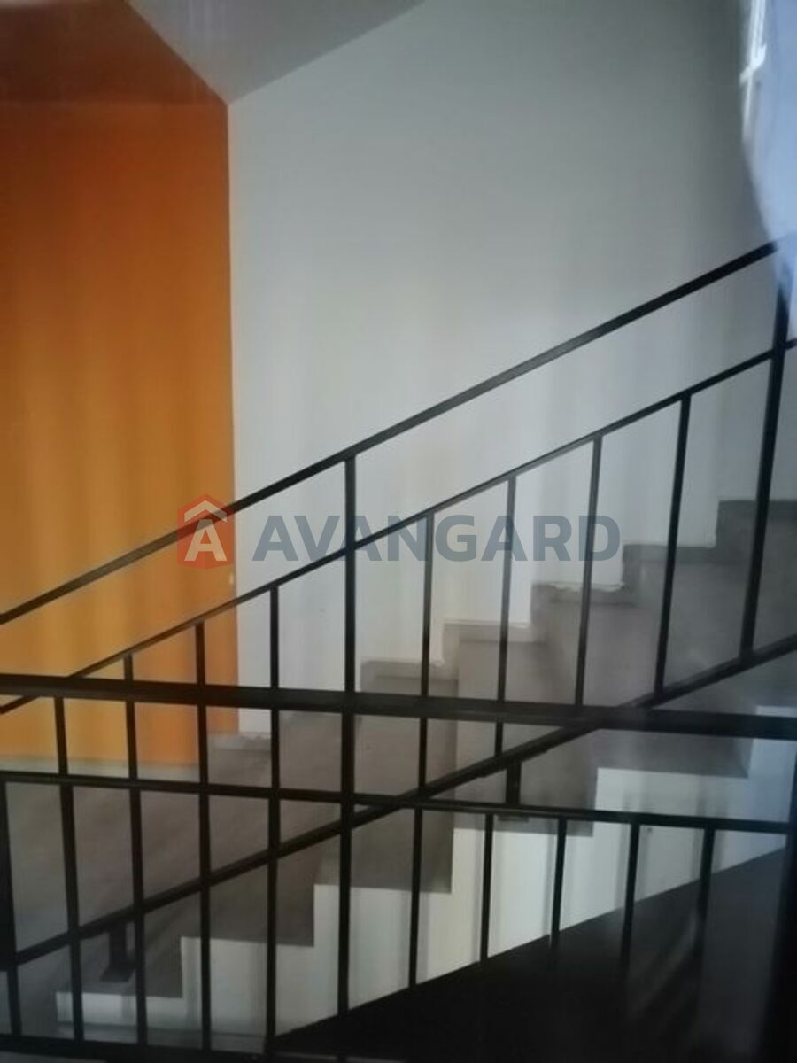 1 ��. ��������, 33/-/7 ��. �., 5/12 ������ ���� 8