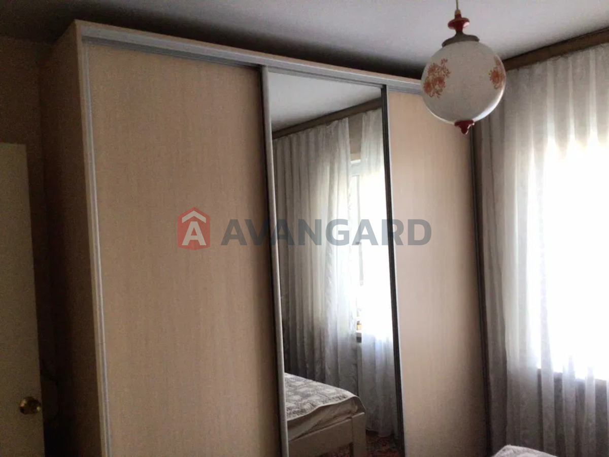 3 . , 67/-/8 . ., 4/9   11