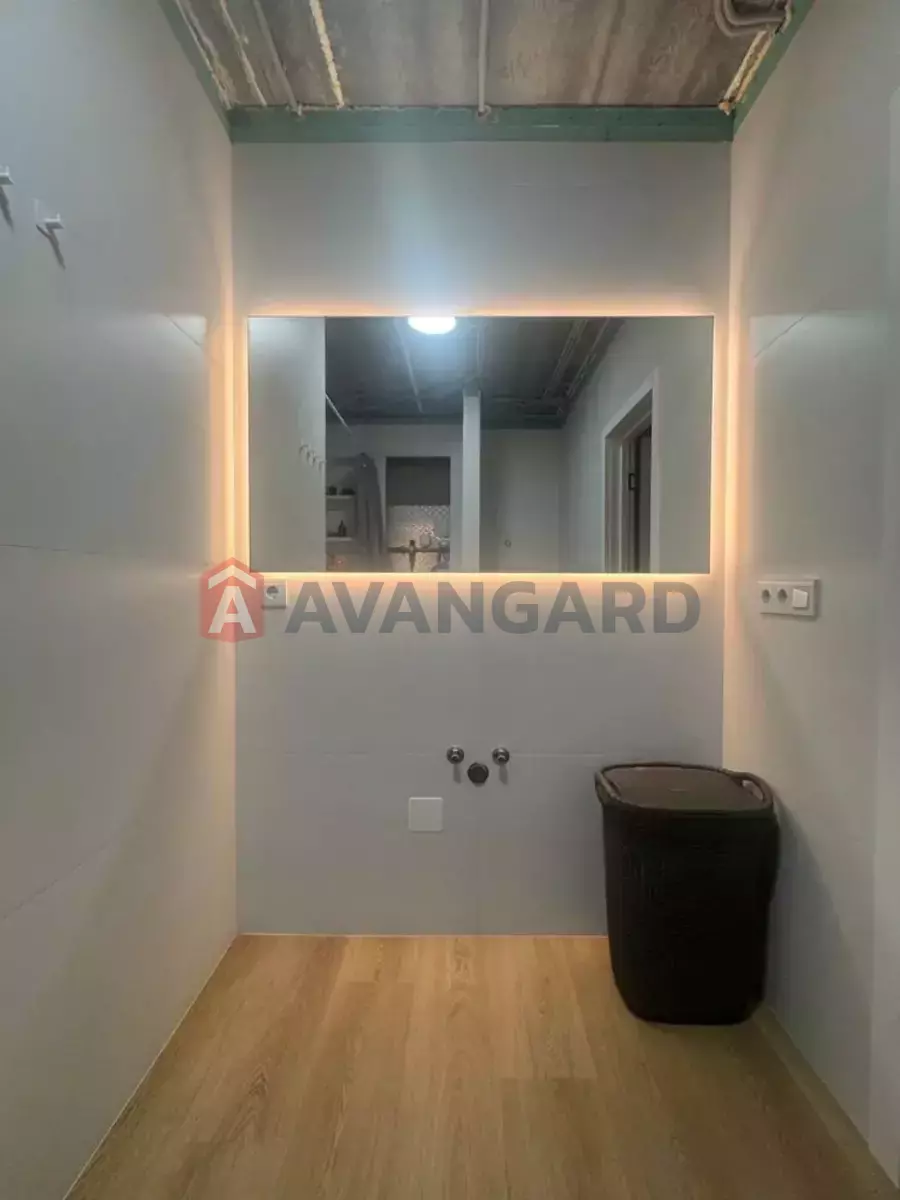 3 ��. ��������, 67/-/- ��. �., 8/10 ������ ���� 9