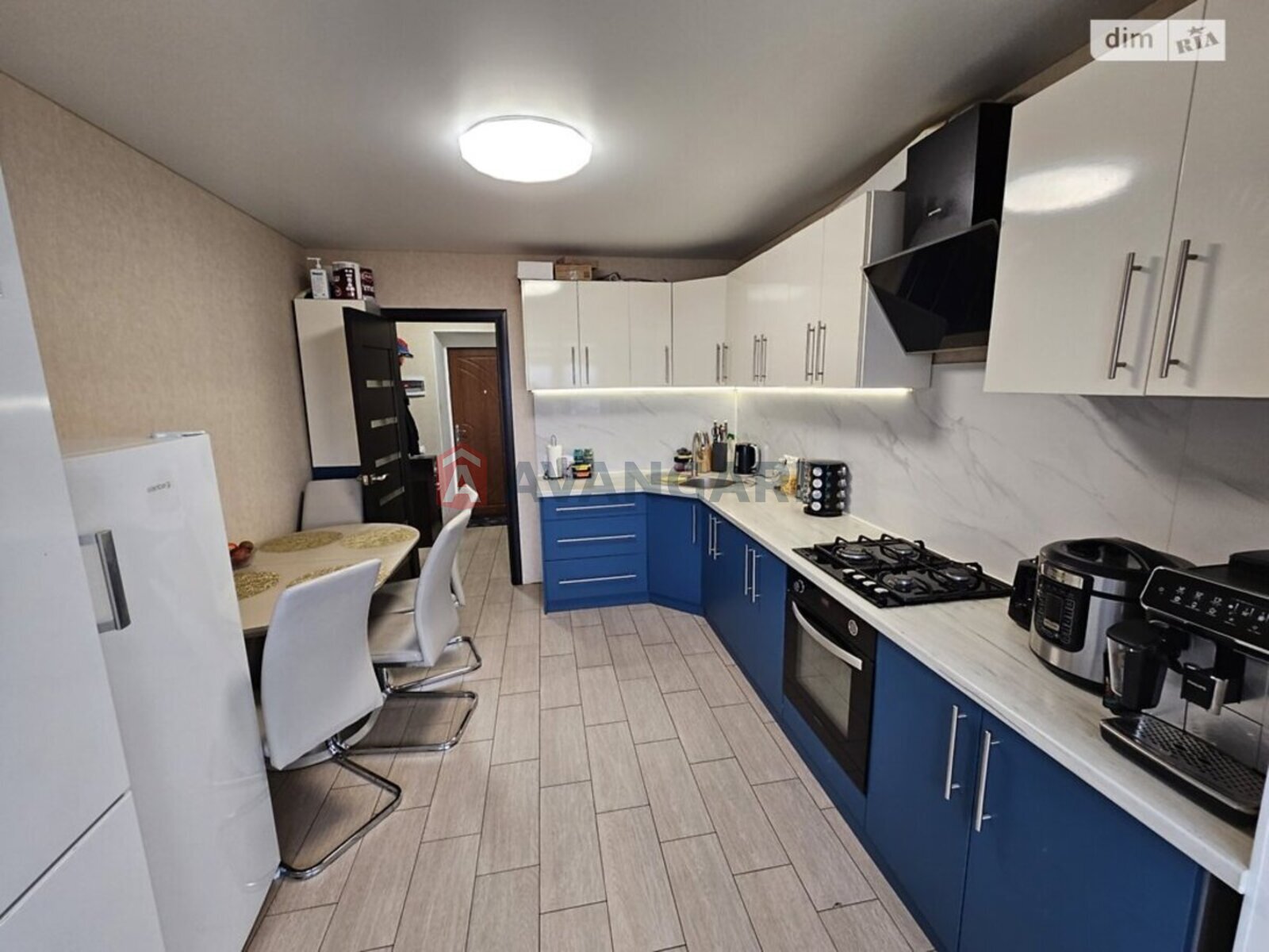 3 . , 83/45/15 . ., 10/11   8