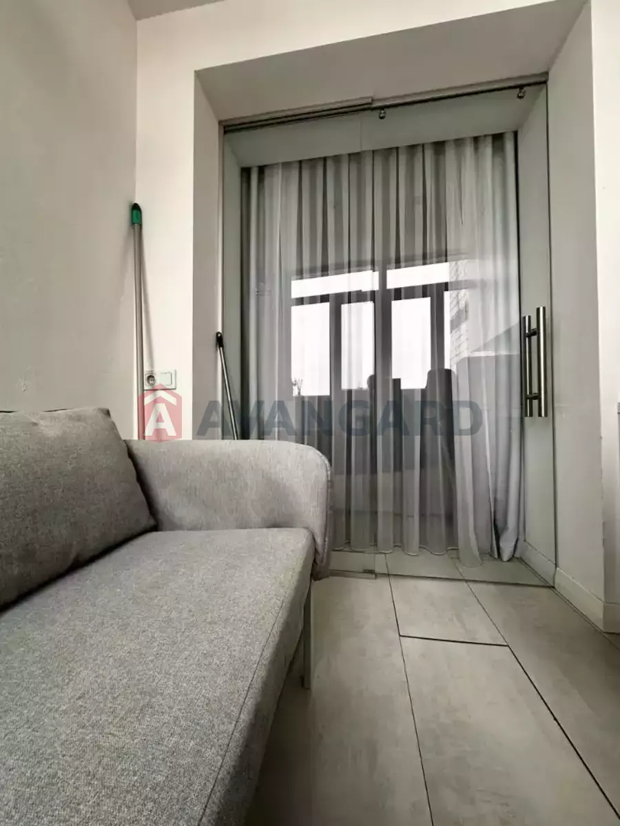 3 ��. ��������, 65/40/9 ��. �., 8/9 ������ ���� 18