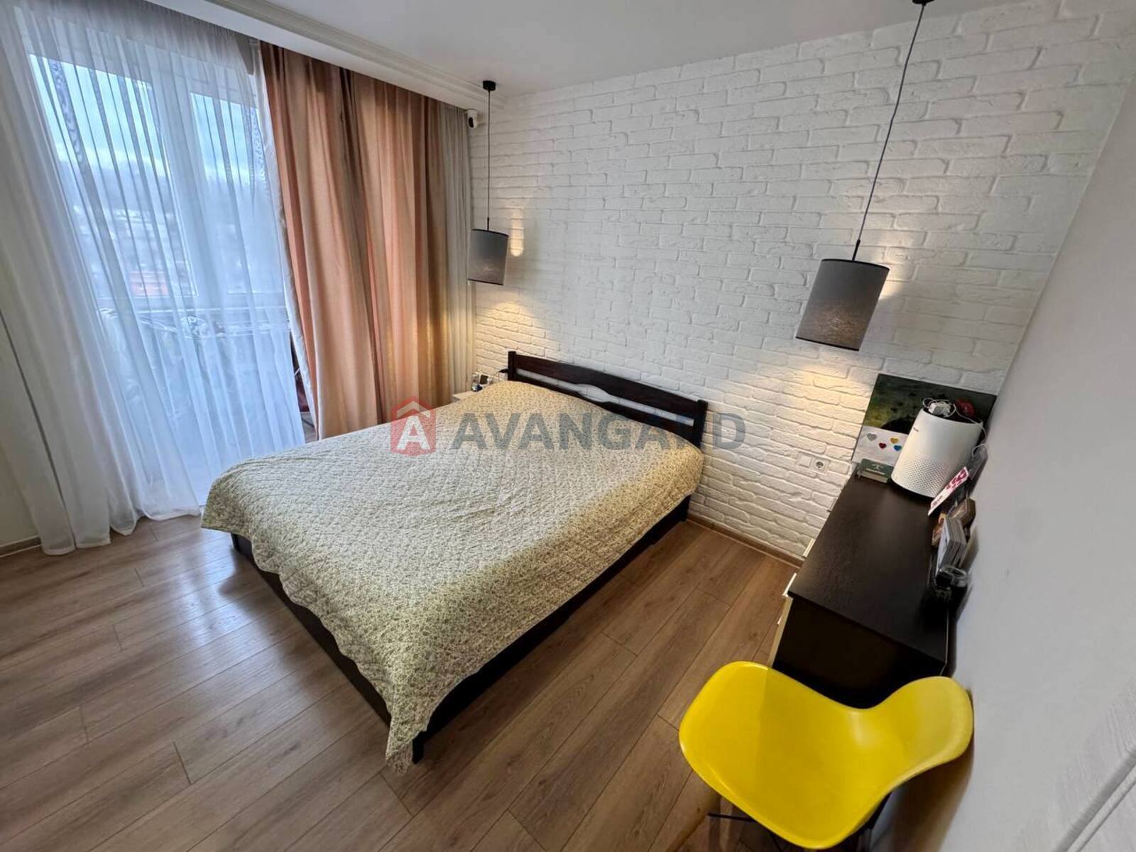 2 ����. ��������, 56/30/14 ��. �., 10/12 ���� ���� 1