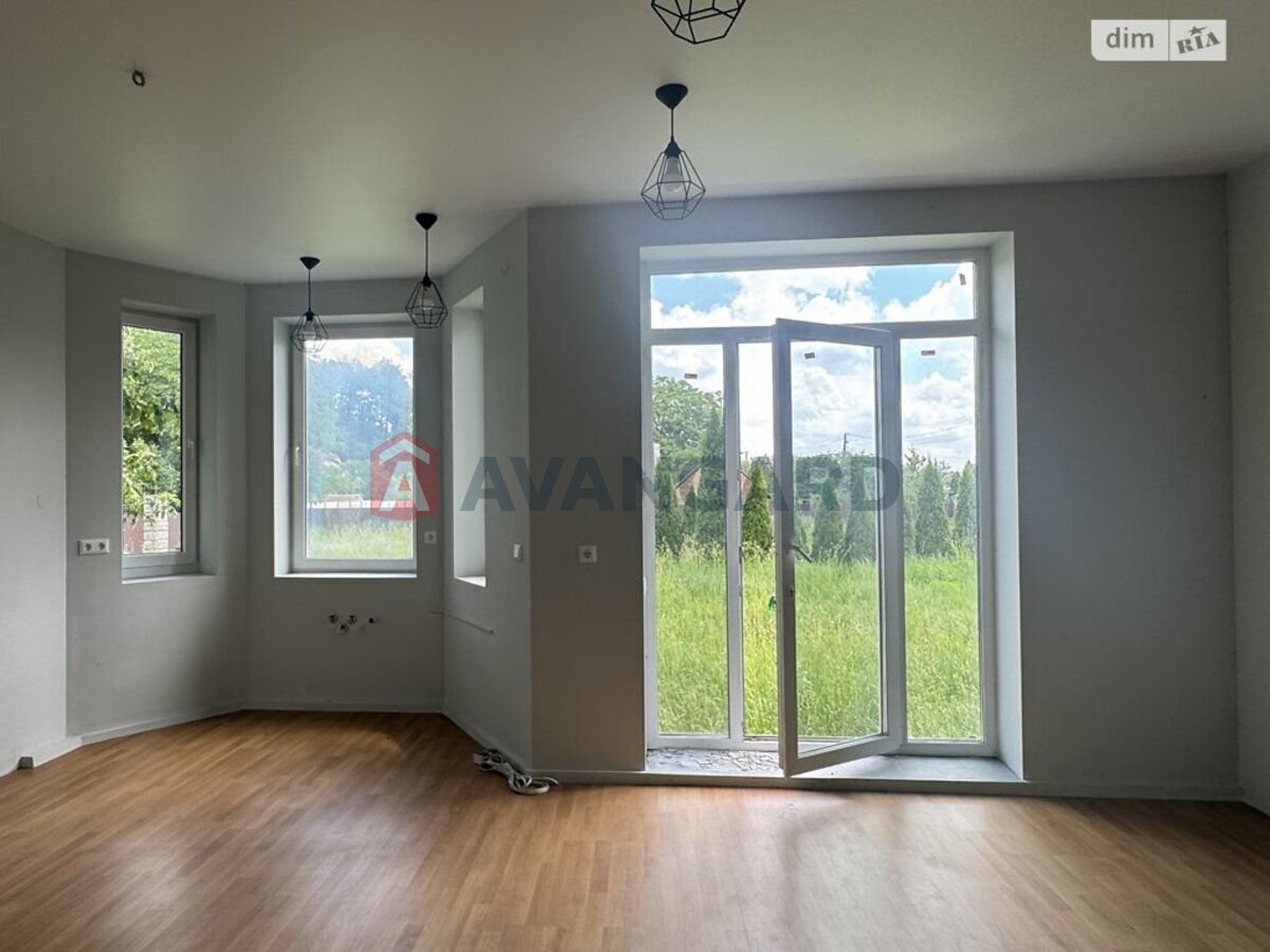 5 ��. ��������, 215/86/13 ��. �., 1/2 ������ ���� 5