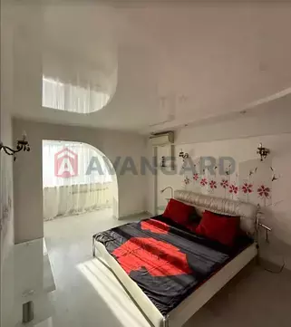 3 ��. ��������, 79/67/12 ��. �., 4/9 ������ ���� 10