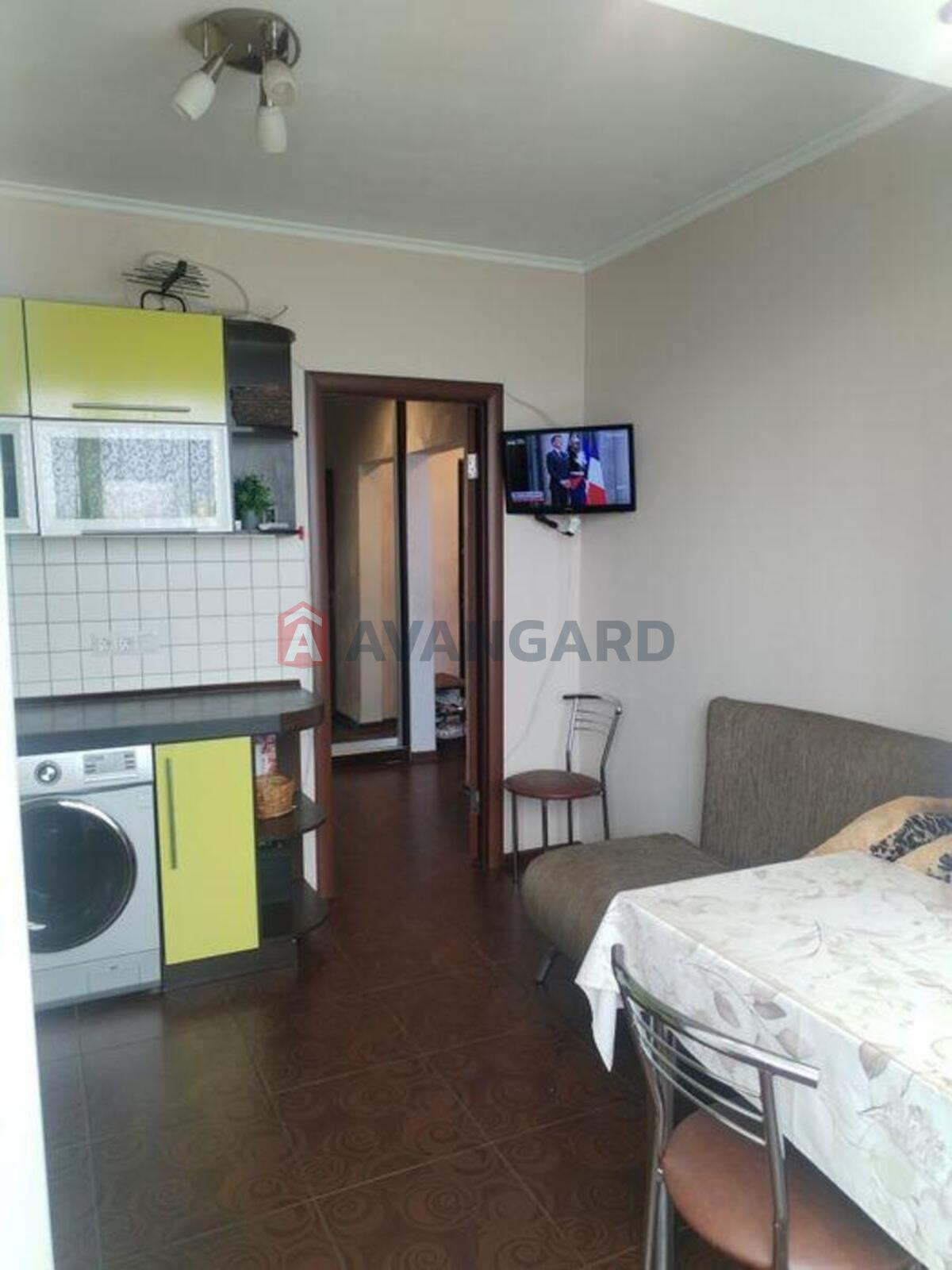 1 ����. ��������, 50/-/11 ��. �., 16/16 ���� ���� 8