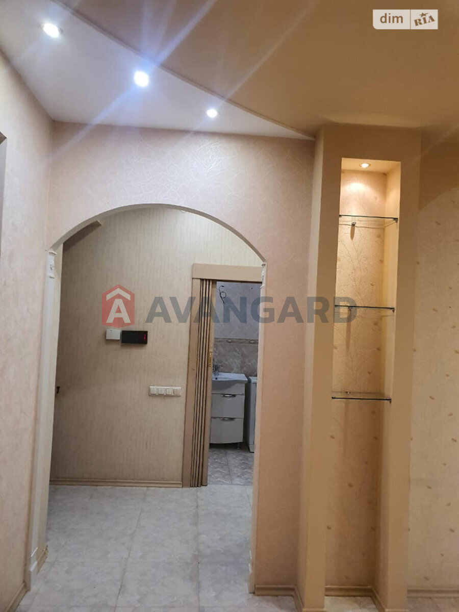 2 ��. ��������, 55/-/- ��. �., 2/4 ������ ���� 9