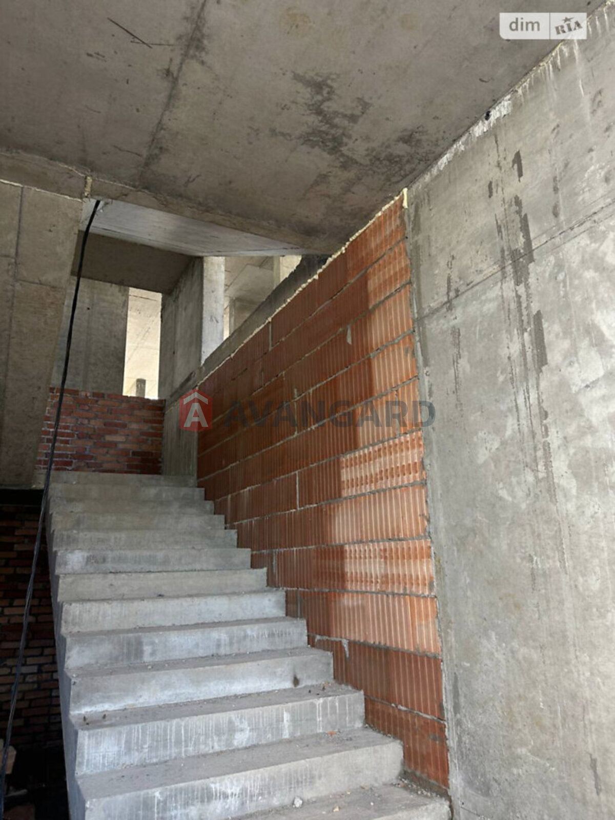 2 ����. ��������, 61/-/- ��. �., 13/15 ���� ���� 10