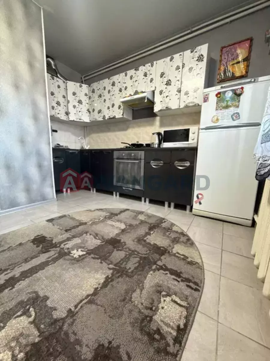 3 ����. ��������, 85/-/12 ��. �., 1/2 ���� ���� 23