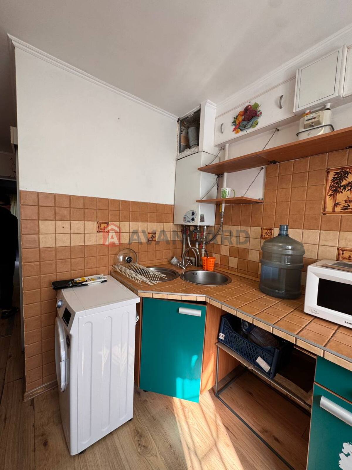 2 ��. ��������, 48/-/7 ��. �., 1/5 ������ ���� 8