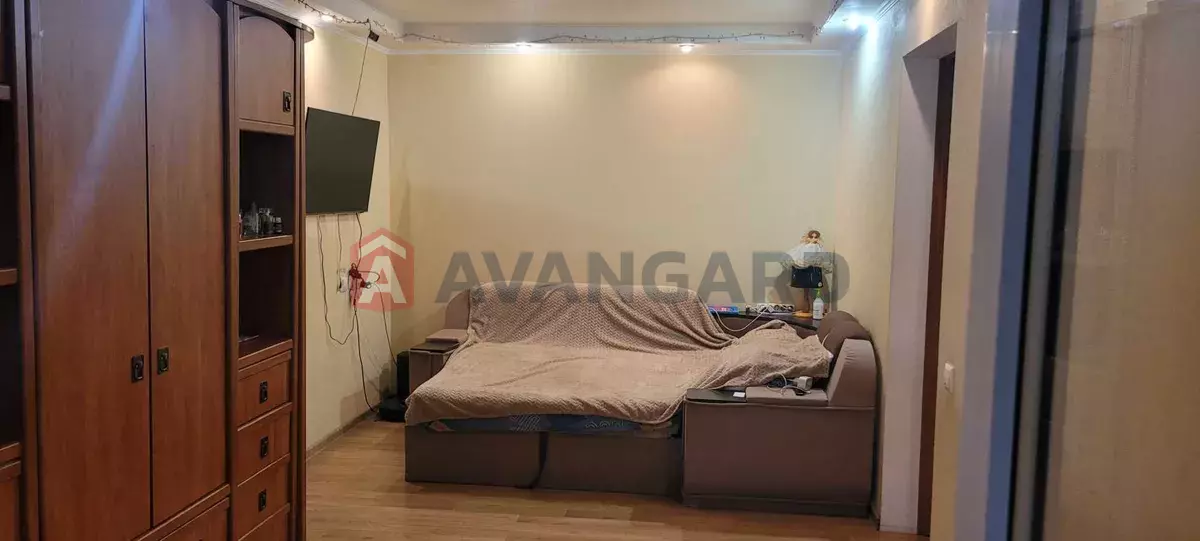 2 . , 43/-/7 . ., 2/9   2