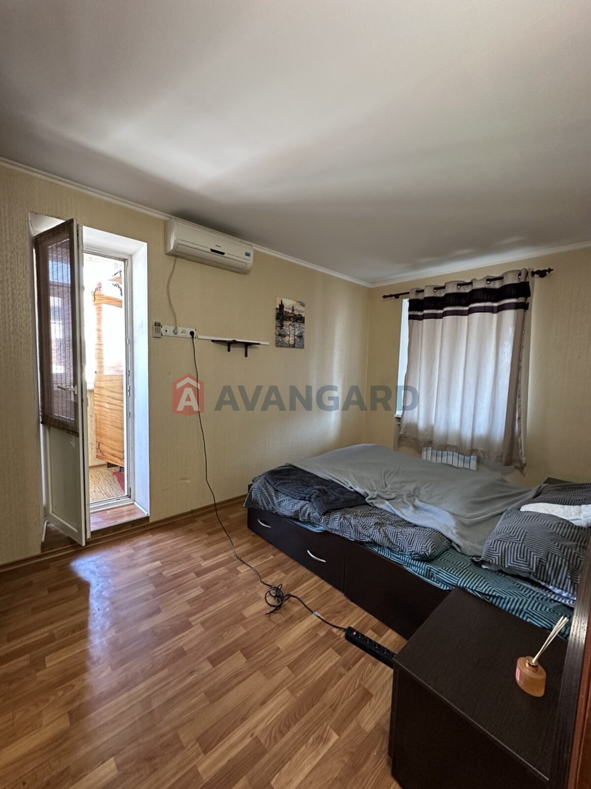 2 ��. ��������, 54/-/8 ��. �., 7/9 ������ ���� 12