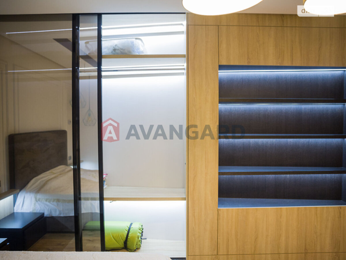 1 ��. ��������, 46/20/14 ��. �., 15/16 ������ ���� 23