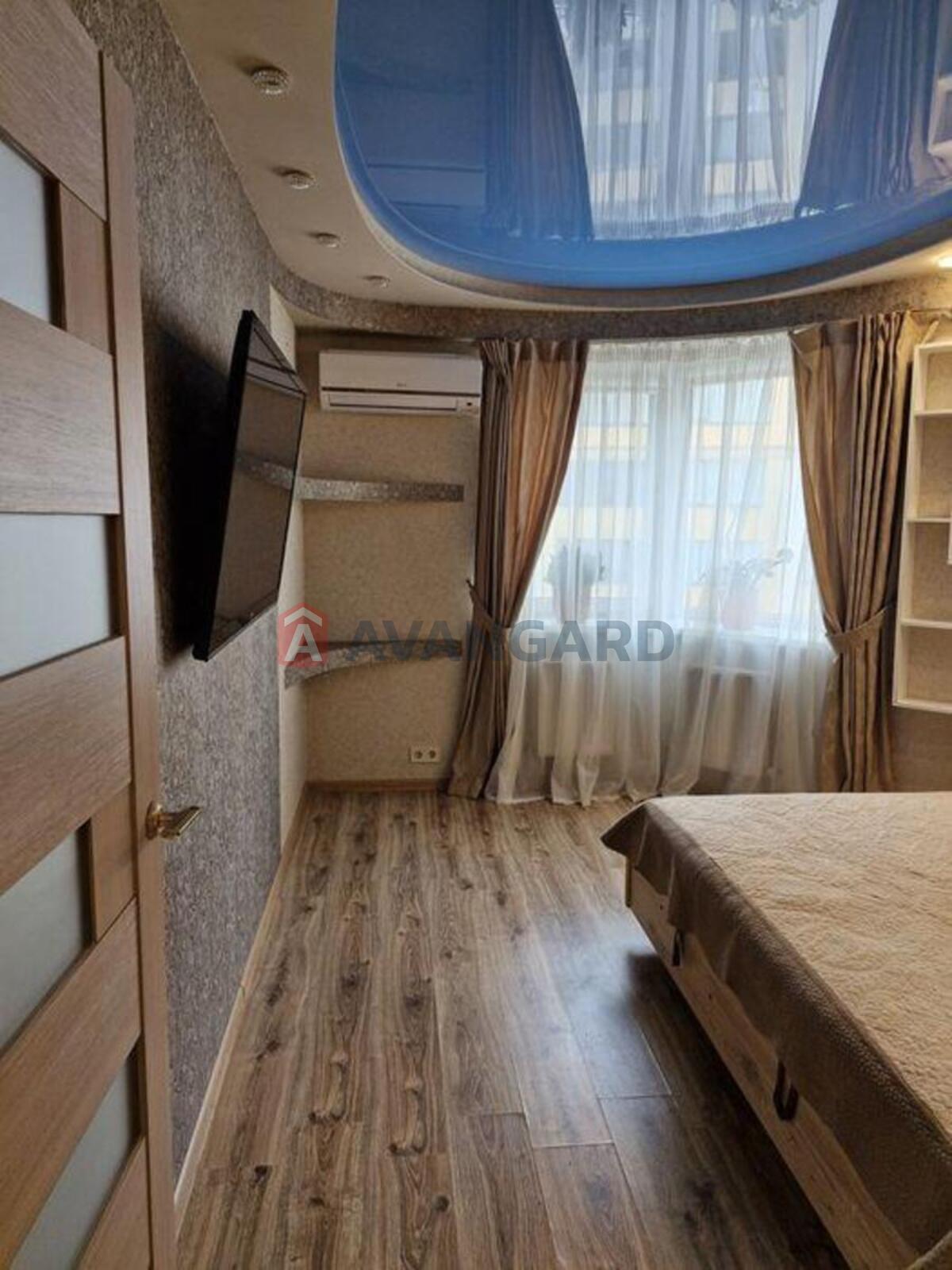 1 ��. ��������, 38/-/13 ��. �., 9/11 ������ ���� 2