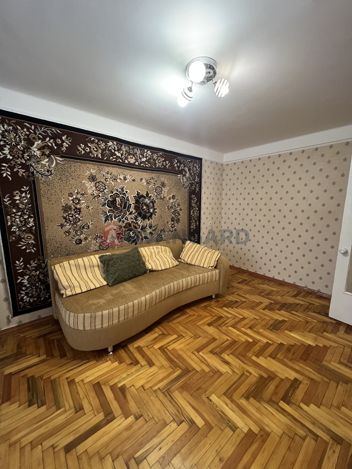 1 ��. ��������, 30/-/6 ��. �., 4/5 ������ ���� 4