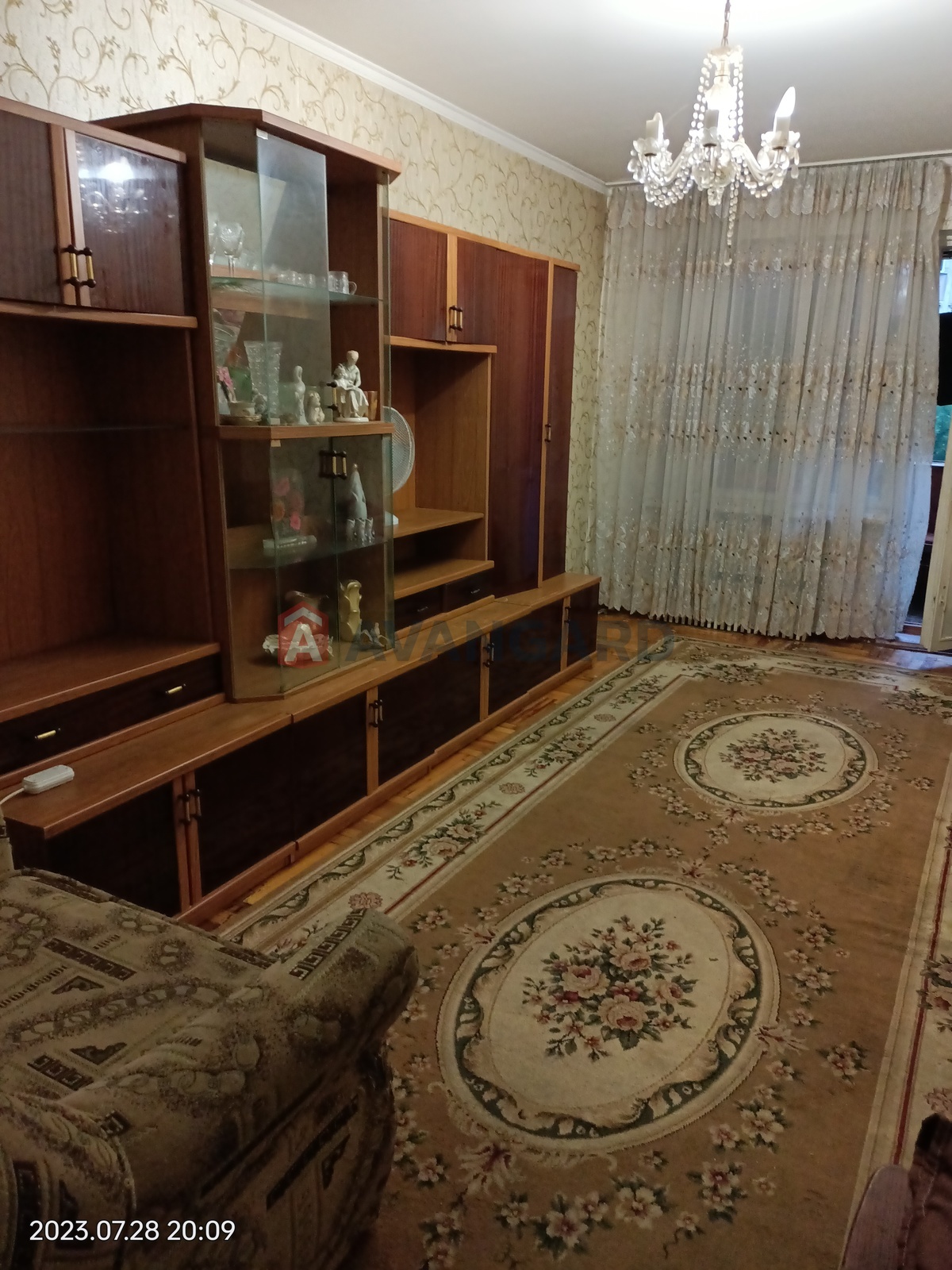 3 ��. ��������, 68/50/8 ��. �., 2/9 ������ ���� 1