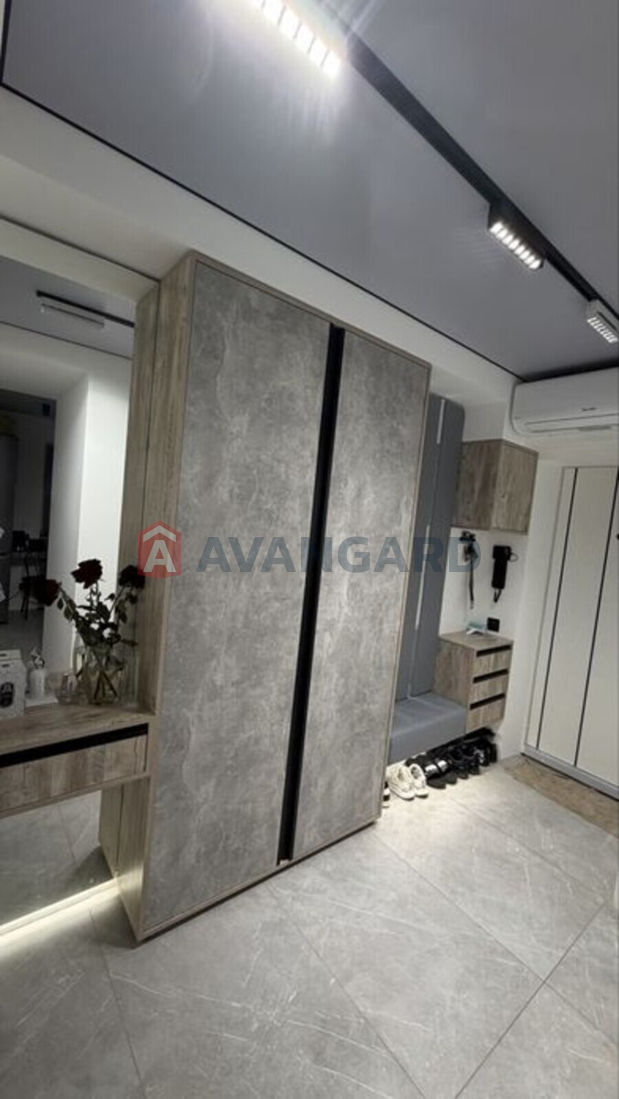 2 ��. ��������, 43/-/6 ��. �., 2/5 ������ ���� 9