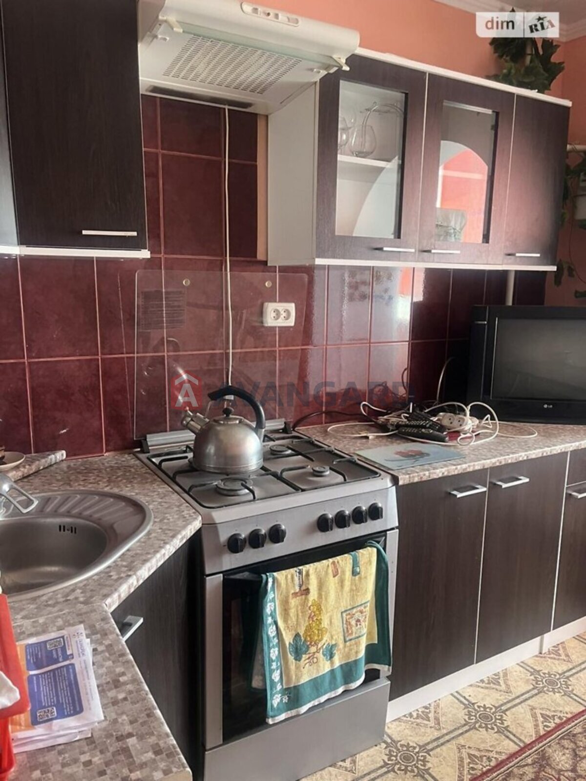 2 ��. ��������, 50/-/12 ��. �., 4/5 ������ ���� 5